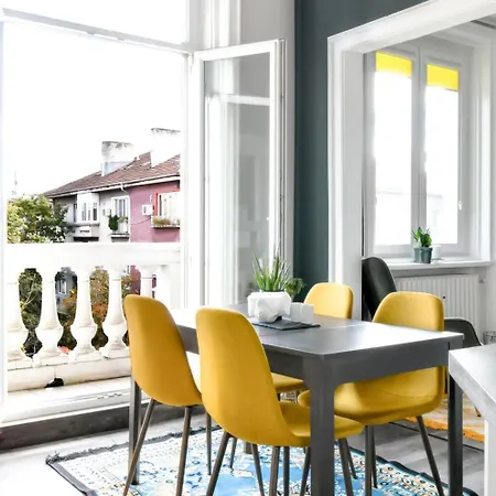 Downtown - Style - Balcony - 2br - Top Amenities 索菲亞